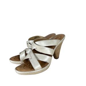 Born Cream Leather Strappy Wood Stacked Chunky Heel Sandals Heels Size 8